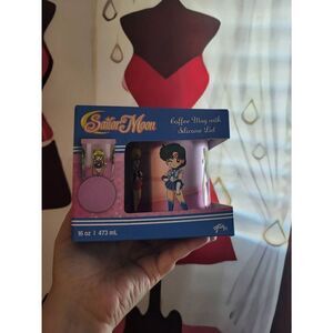 Rare pink Sailor Moon ceramic mug with silicone lid